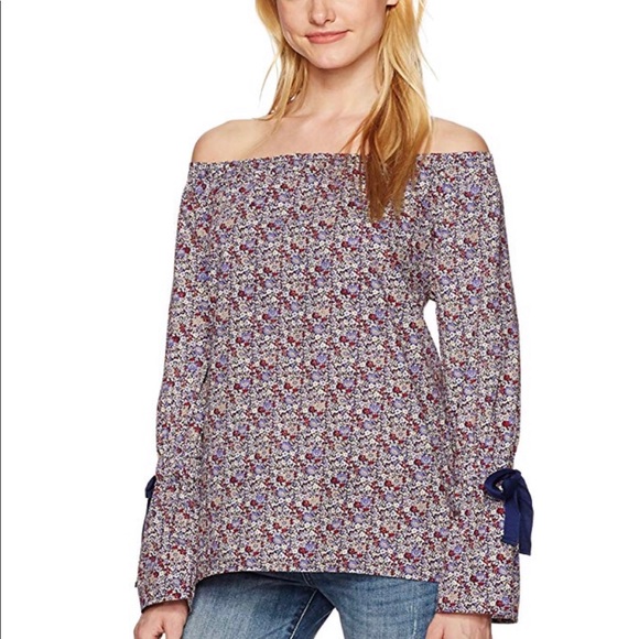 William Rast Tops - ‼️SALE!‼️Off the shoulder blouse 🎀
